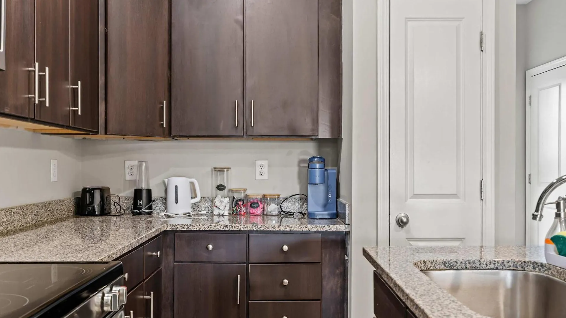 Upscale King 3Br Townhouse In Pineville Charlotte